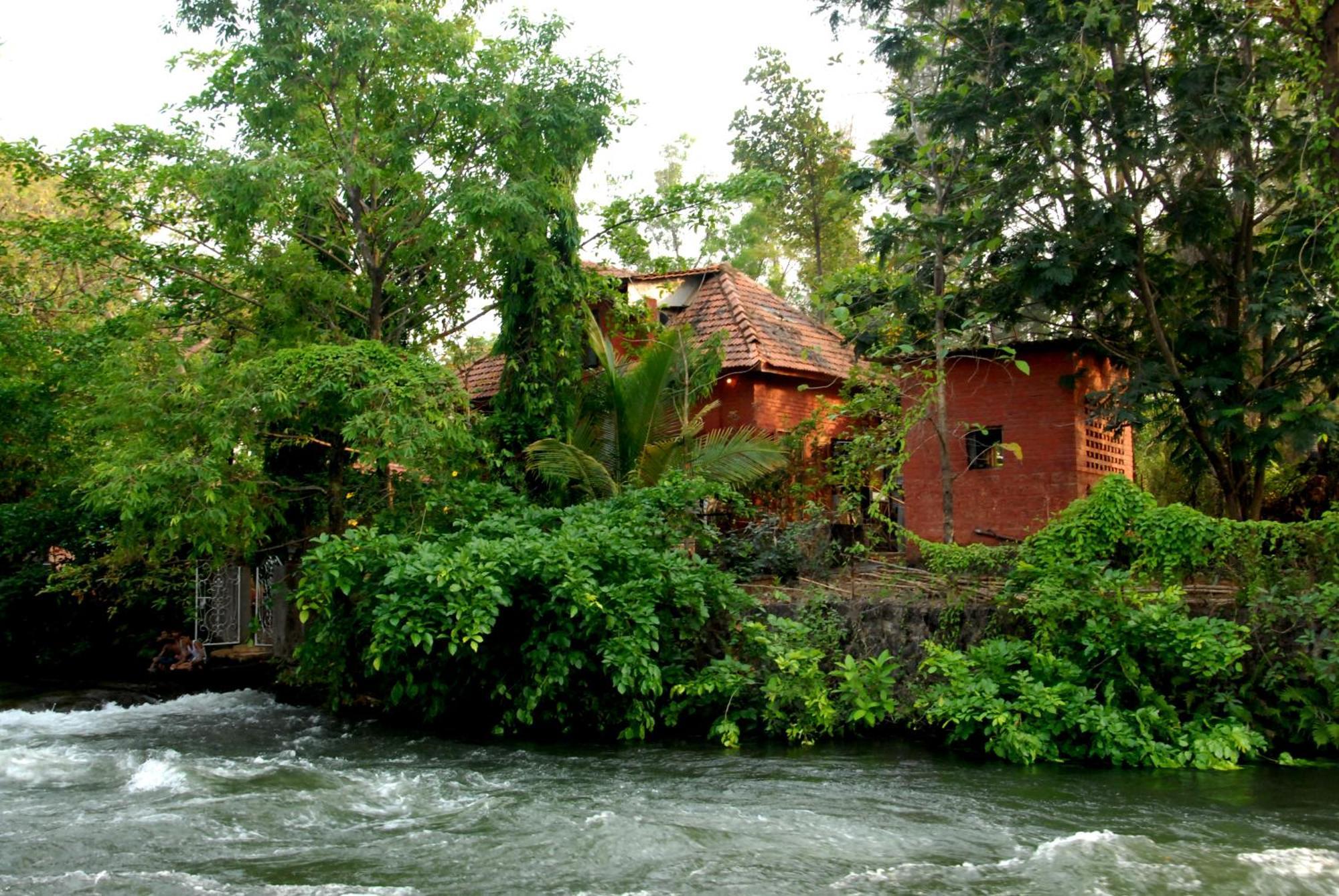 The Rippling Edge - River Front Property Karjat Extérieur photo