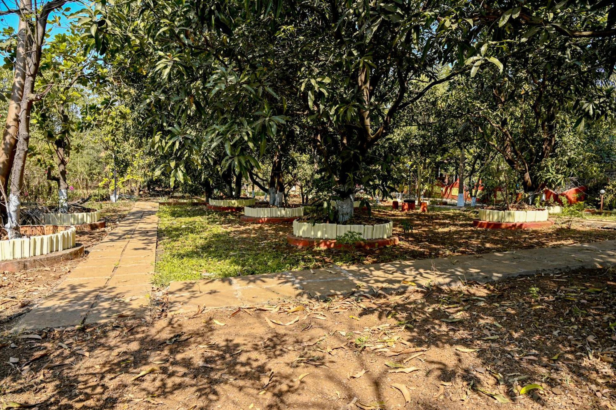 The Rippling Edge - River Front Property Karjat Extérieur photo