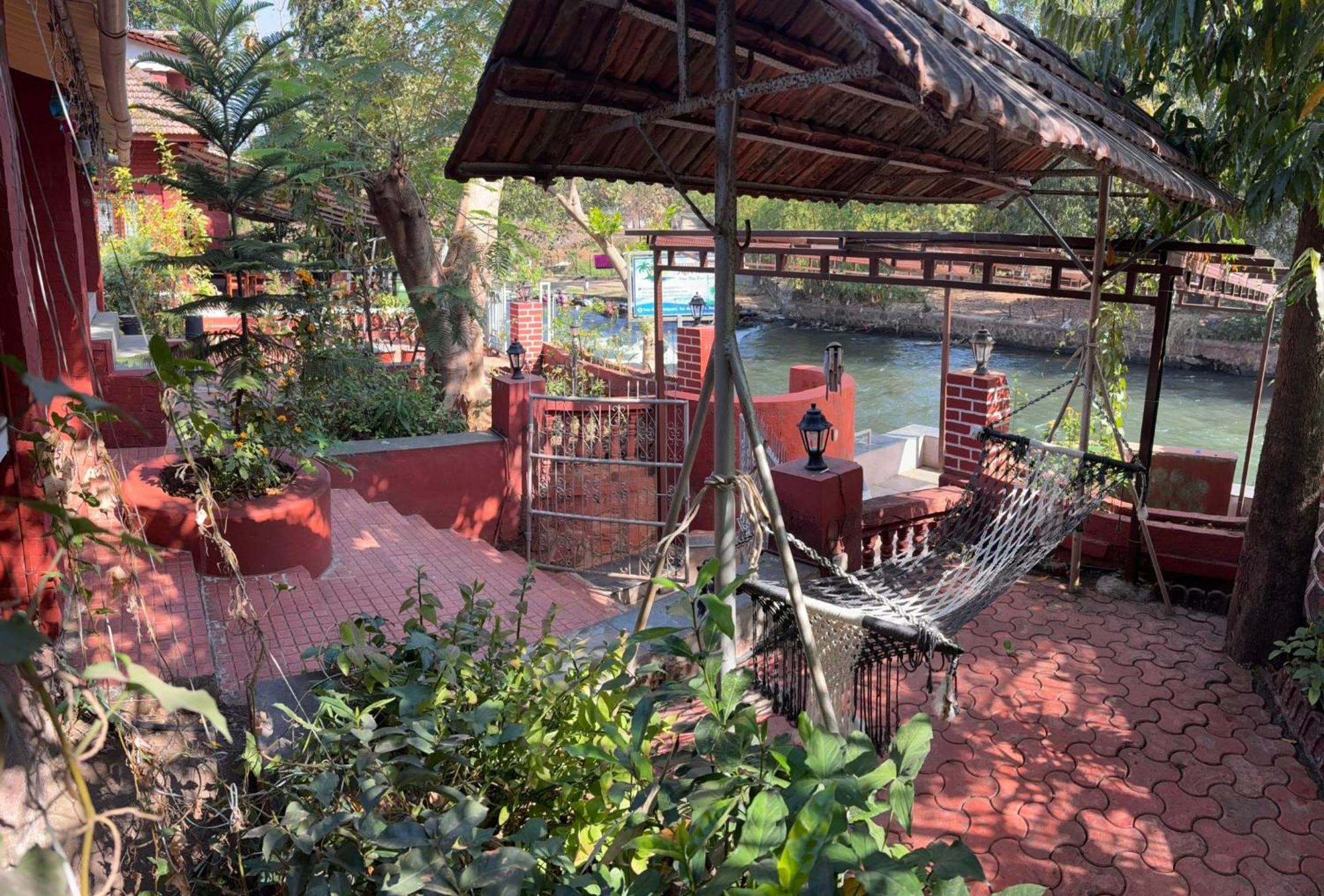 The Rippling Edge - River Front Property Karjat Extérieur photo