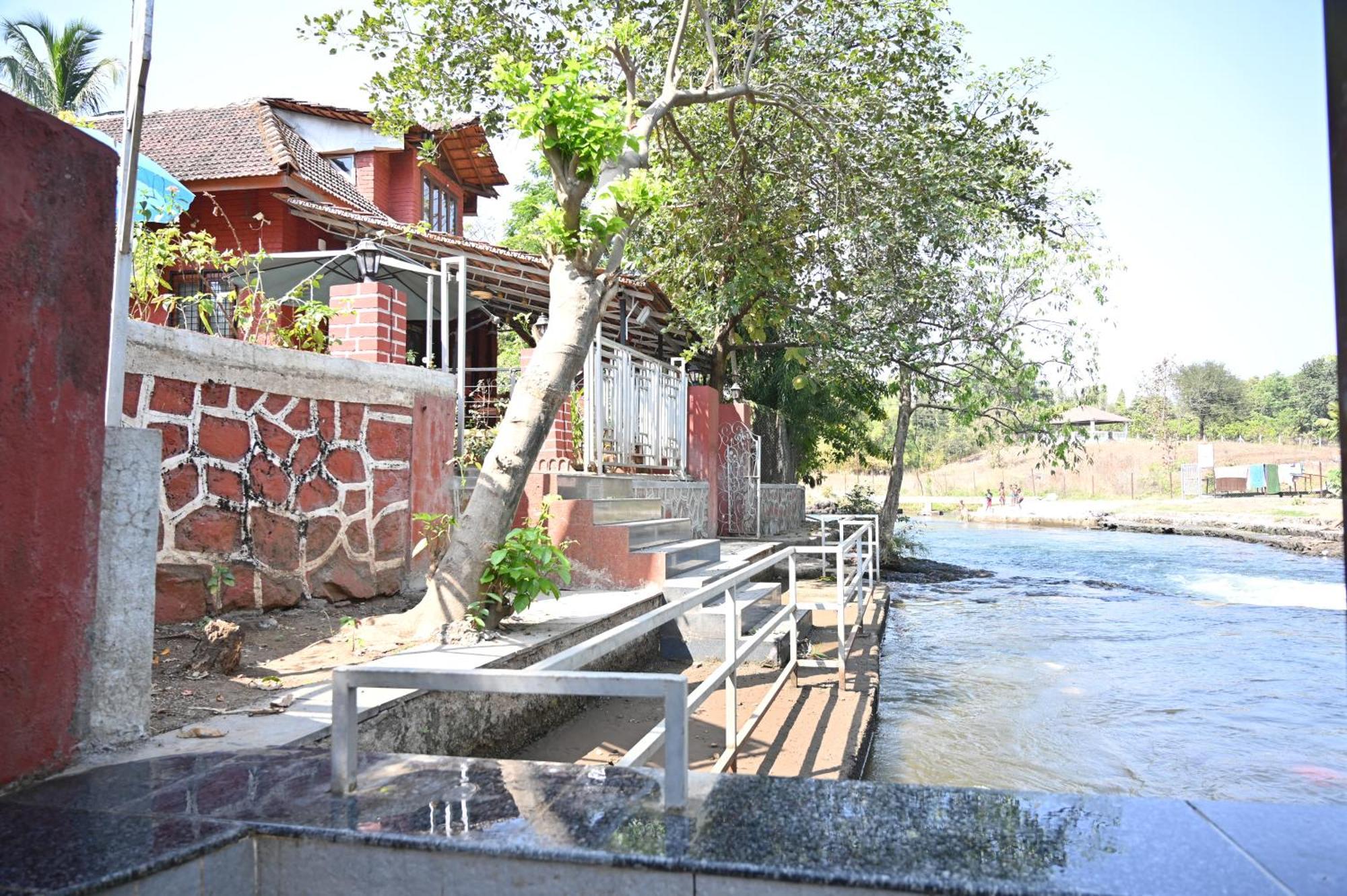 The Rippling Edge - River Front Property Karjat Extérieur photo